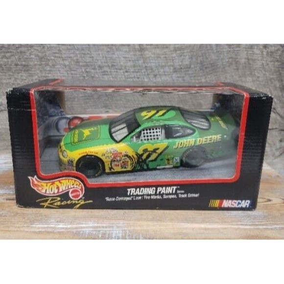 John Deere Vintage New Hot Wheels  1:24th scale NASCAR diecast metal racing car - Picture 1 of 8
